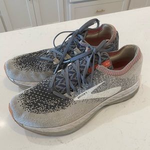 Women’s Brooks Running Shows. Lightly used